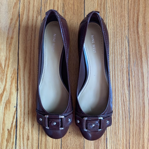 Nine West Eloquant Brown Leather Flats - Picture 2 of 2